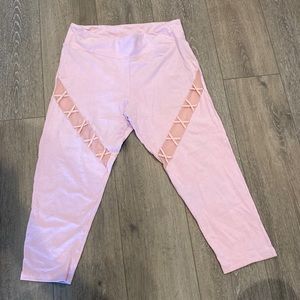 Victoria’s Secret Sport capri leggings pink